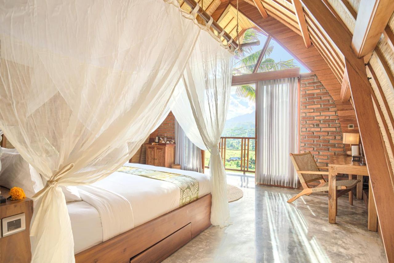 Romantic Barn With Mt. Agung Views Сидемен Экстерьер фото